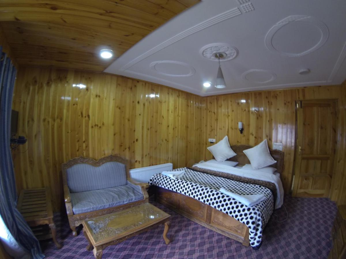 Hotel Barzman Sonāmarg Esterno foto