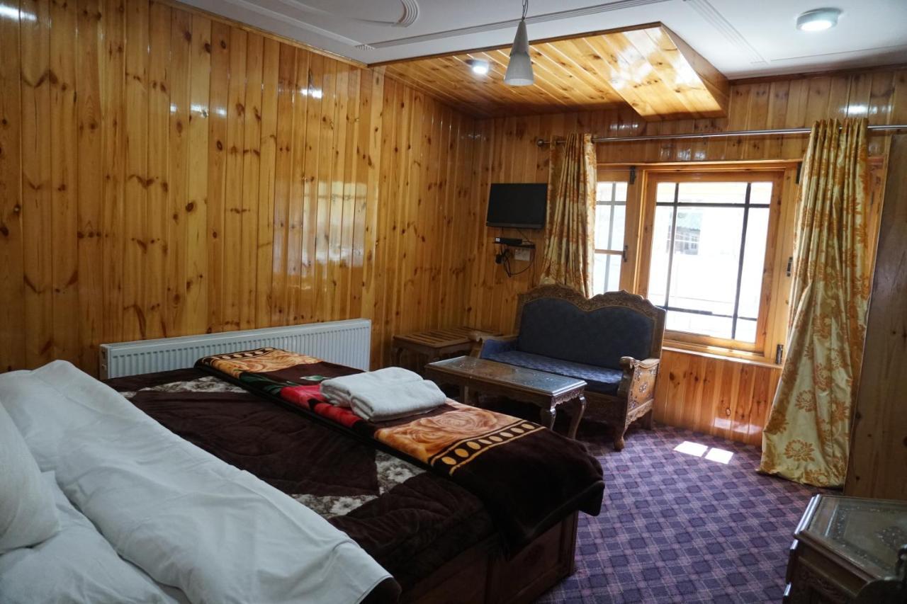 Hotel Barzman Sonāmarg Esterno foto