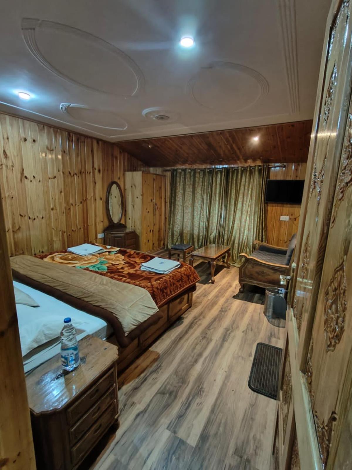 Hotel Barzman Sonāmarg Esterno foto