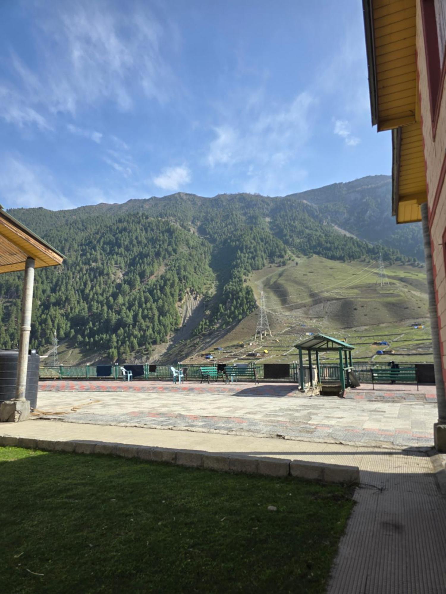 Hotel Barzman Sonāmarg Esterno foto