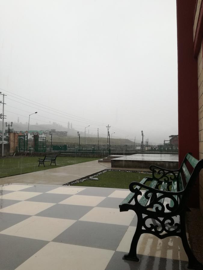 Hotel Barzman Sonāmarg Esterno foto